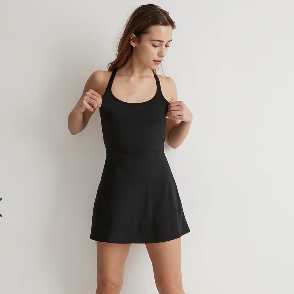 Madewell Flex Cutout Fitness Dress in black